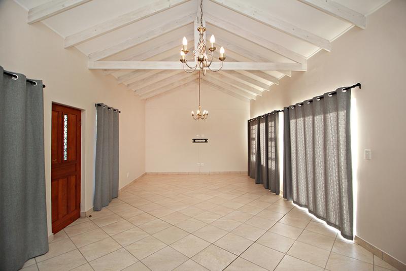 3 Bedroom Property for Sale in Fraaiuitsig Western Cape
